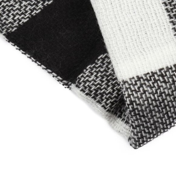Checker Print Black and White Blanket Scarf - Picture 10 of 11